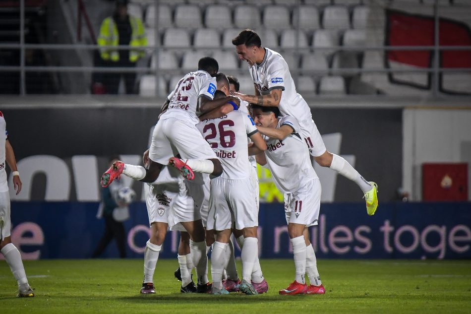 «Χ» στην Λάρισα