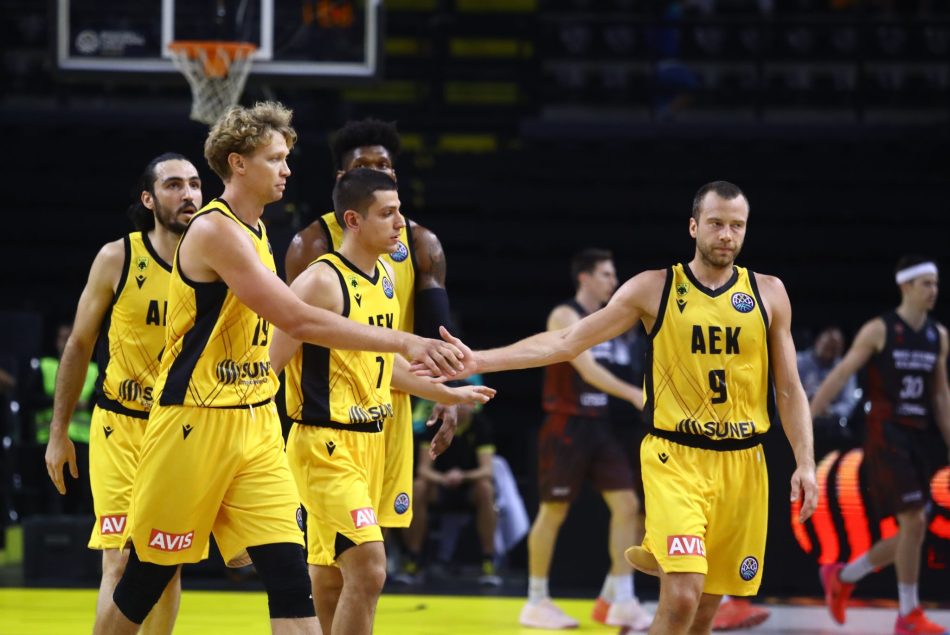 Τρίβει τα χέρια του ο Σάκοτα – Θα επιστρέψει με… γεμάτη ομάδα η ΑΕΚ!