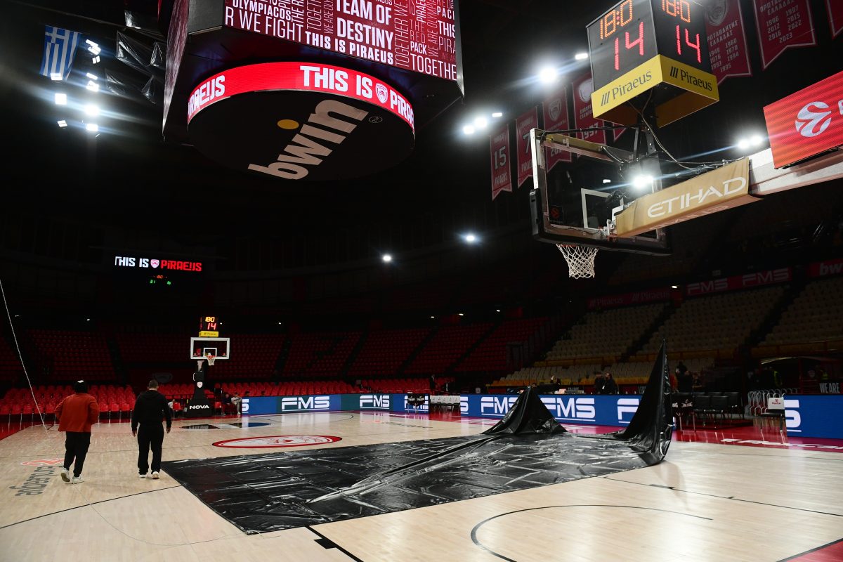 «Το ΣΕΦ ανήκει στα… ψάρια του»: Τα social media πήραν φωτιά για την αναβολή στο Ολυμπιακός-Φενέρμπαχτσε (ΦΩΤΟ)